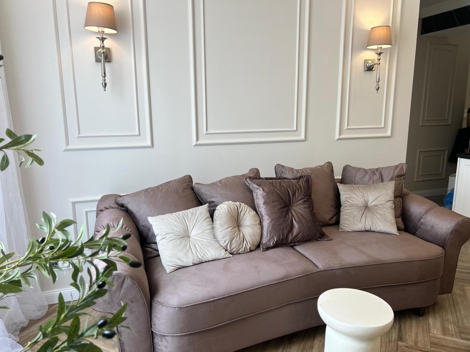Family & Business Sauna Apartments Plac Wolnosci Centrum Downtow, - Piekny Apartament - 5 Bedroom With Private Sauna, Bath With Hydromassage, Parking, Catering Options 凯尔采 外观 照片